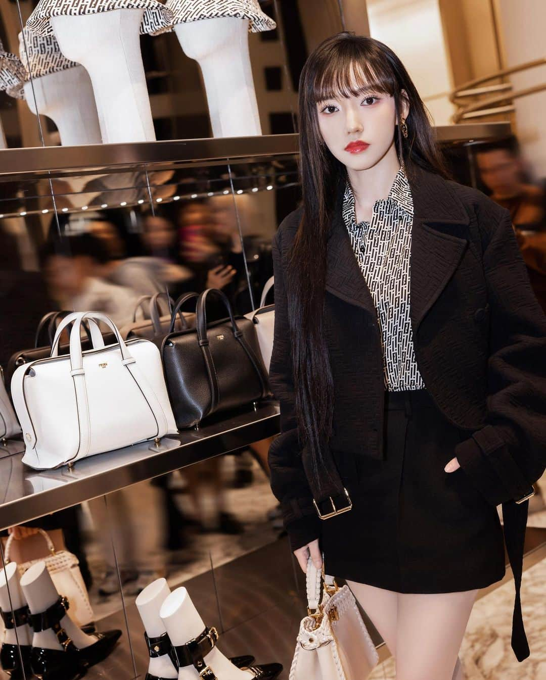 ソンソさんのインスタグラム写真 - (ソンソInstagram)「分享今日份精致与烂漫✨  @fendi  #FendiWinter  #FendiRoma」10月26日 0時12分 - chengxiao_0715