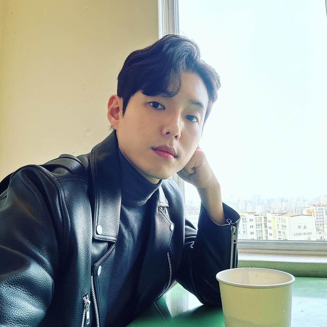 さんのインスタグラム写真 - (Instagram)「😏」10月26日 0時12分 - actor_hajun