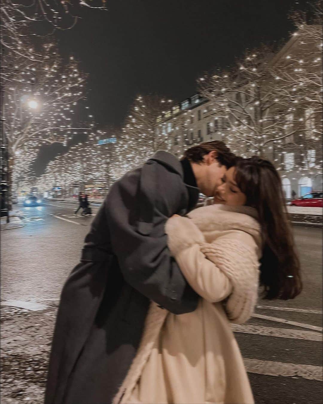 OOTD Magazineのインスタグラム：「Moments like this ✨ Edited with OOTD Flexible presets ✨ Shop our photo or video presets via link in bio. ⁣ cc: @michaelaberdaga」