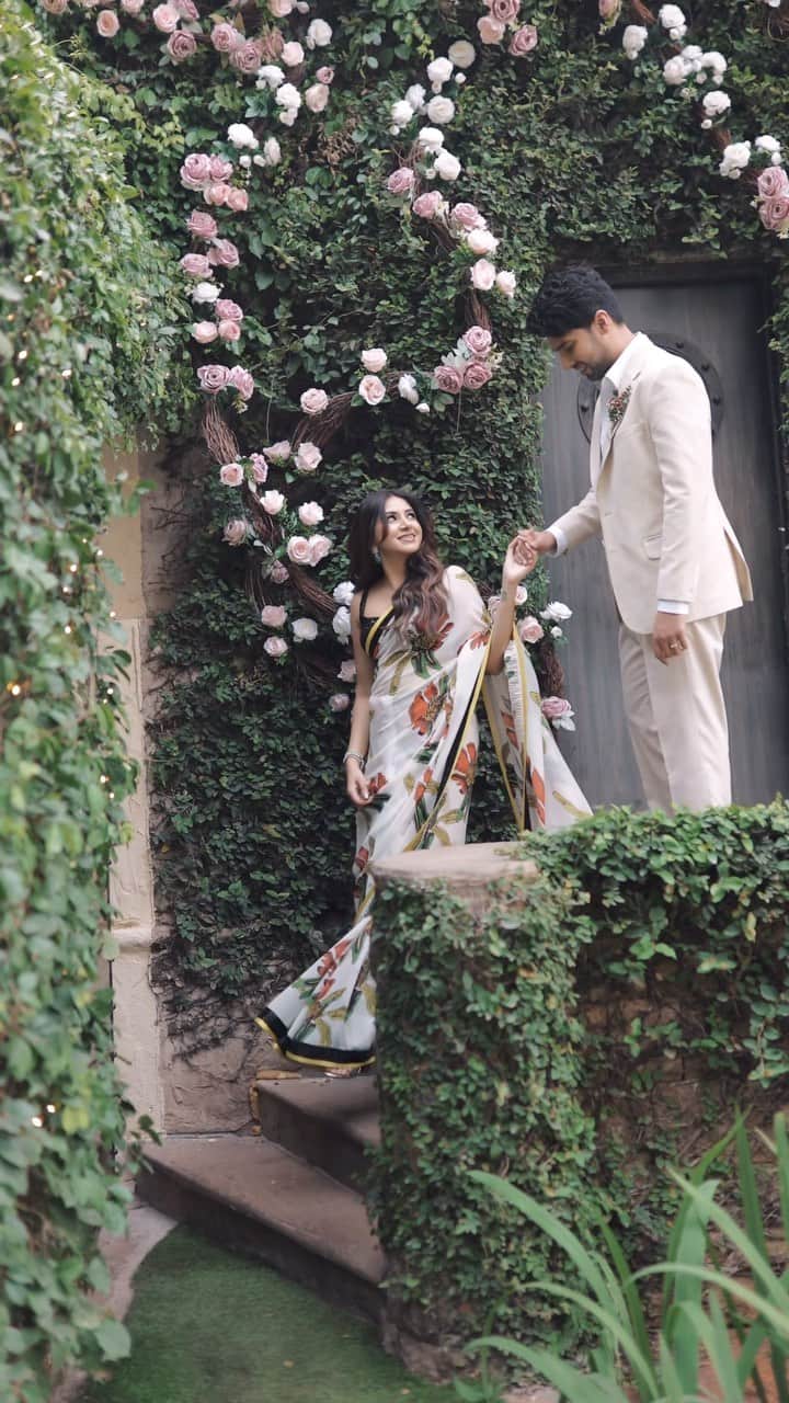 Aashna Shroffのインスタグラム：「No one I’d do forever with apart from YOU 🤍   venue @gallopsmumbai  decor @your_wedding_crafters video by @ivoryfilms.in」
