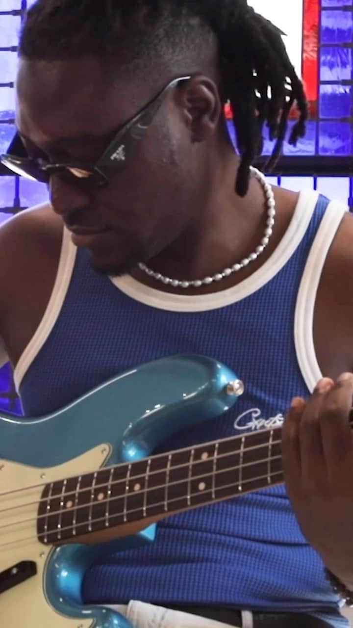 Fender Guitarのインスタグラム：「In the latest episode of Fender Presents @guiltybeatz plays “All In” featuring @Ladipoe, @eyenesta and @iamnsikak_ in Fender’s London Showroom. Head to the link in bio to watch.」