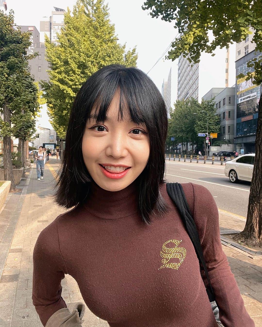 May J Leeのインスタグラム：「날이 좋아서🍁🍂🌝」