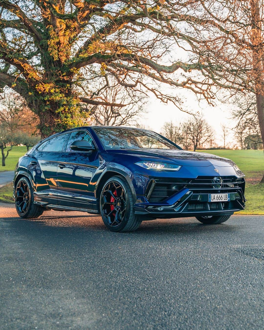 ランボルギーニのインスタグラム：「If you’ve got the map, we’ve got the treasure to make your trip unique. Every road you choose becomes a wonderful journey with Urus Performante. ​  Captured by @lamborghinichelmsford_ and @lamborghini.tunbridgewells   ​#Lamborghini #UrusPerformante #ForBarRaisersOnly  __ Urus Performante: fuel consumption combined: 14,1 l/100km (WLTP); CO2-emissions combined: 320 g/km (WLTP)」