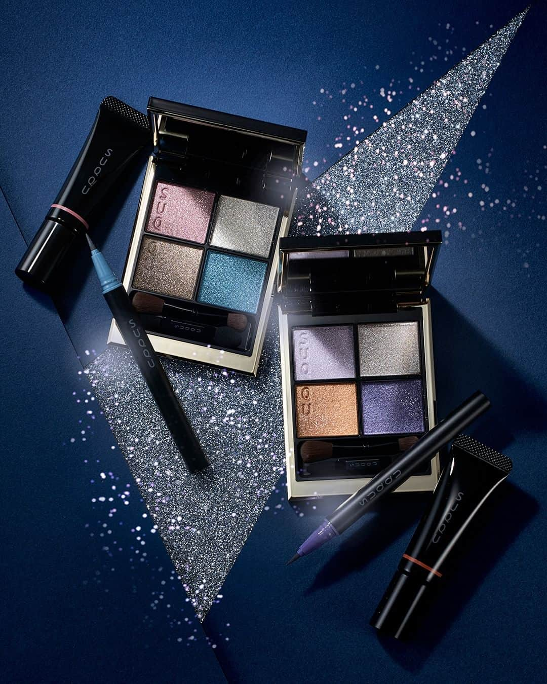 SUQQU公式Instgramアカウントのインスタグラム：「Two makeup kits express the beautiful silver world typical of winter. A crisp, clear world is expressed with SUQQU’s iconic and popular eyeshadow palettes, eyeliners that allow nuanced colors to be applied to the eyes in any thickness, and liquid blush with a fresh, luminous texture and soft coloring.  MAKEUP KIT RIKKA/HOSHISAYURU *Limited quantity  冬ならではの美しい「銀」の世界を表現した2種のメイクアップ キット。 SUQQUを象徴する人気のアイシャドウ パレットと、ニュアンスカラーを自在な太さで目元にのせるアイライナー、みずみずしく艶やかな質感でふんわりと発色するリクイドチークで澄んだ世界観を表現。  メイクアップ キット 六花/星冴 ※数量限定  #SUQQU #スック #jbeauty #cosmetics #SUQQU20th #SUQQUcolormakeup #holiday #holidaycollection #銀世界 #newcollection #newproducts #limited #六花 #星冴」