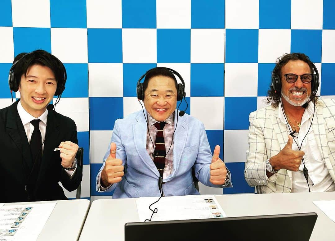 ラモス瑠偉さんのインスタグラム写真 - (ラモス瑠偉Instagram)「皆さんこんにちは！ 明日10月26日(木)TBSモニタリングにVTR出演します📺！ レンタルサッカーという企画で、大好きな松木と一緒に実況＆解説です⚽️👍 夜8時から！皆さんぜひ見てね⚽️❤️👍  Oi pessoal! Amanhã, 26 de outubro às 20hrs, vou aparecer no programa de TBS “モニタリング” junto com o Matsuki📺！ Se tiver um tempinho, pf dê uma olhada!⚽️♥️👍  #ラモス瑠偉 #RuyRamos #サッカー #soccer #JLeague #Jリーグ  #モニタリング #tbs #carioca  #futebol」10月25日 17時00分 - ruyramos10official