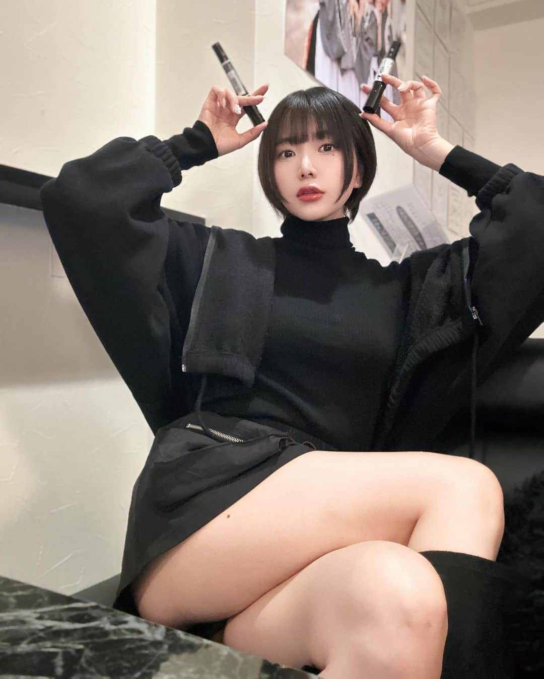のインスタグラム：「サイン書いた」