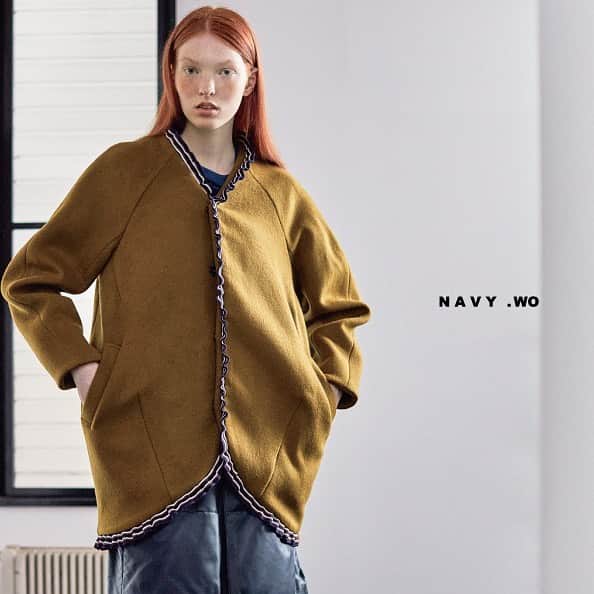 ネイビー ウォのインスタグラム：「2023 AUTUMN / WINTER collection. “opposite “  border piping coat.  入荷情報、ストック状況は各店に お問い合わせください。  @navy.wo_snap_by.staff  #navywo#nagoya #shinjukuTakashimaya #takashimayastyleandedit #jiyugaoka #kokura #navywoofficial  #2023aw #knitting #mode #jacket #knit #knittape #wool #coat #outer #lightouter」