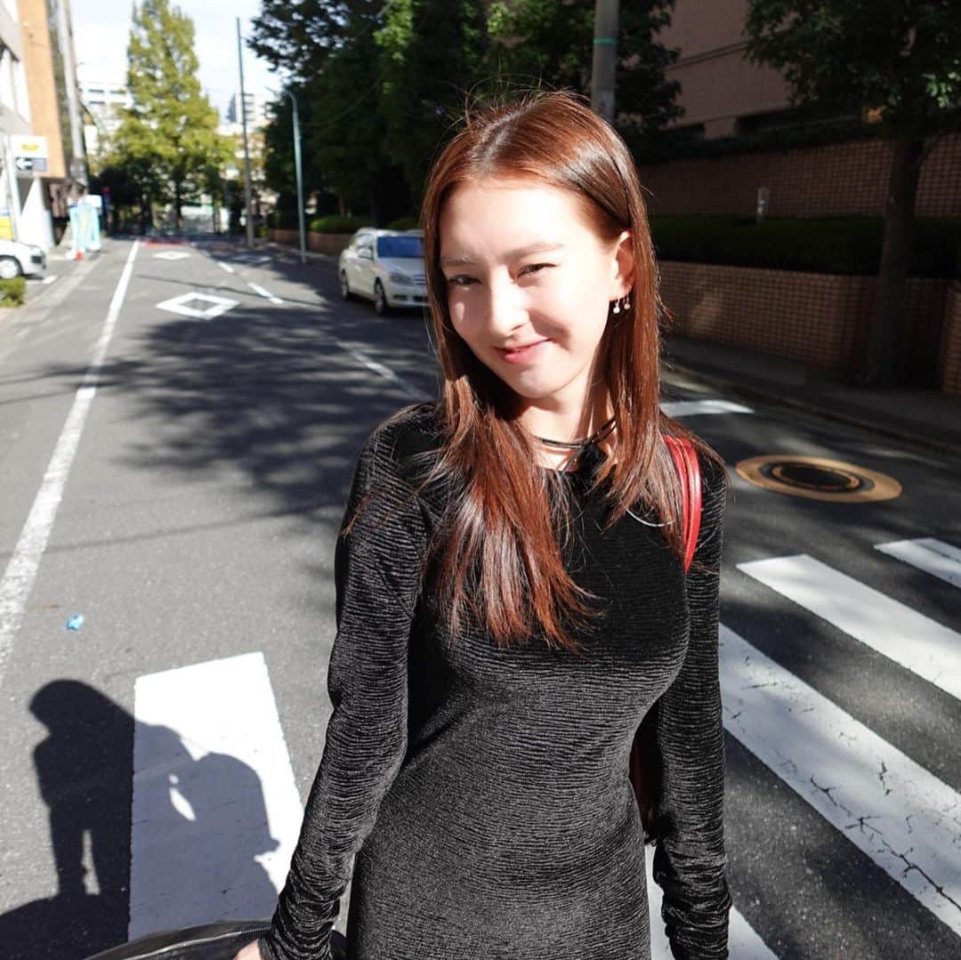 フェン・シャーニィーのインスタグラム：「🍒」
