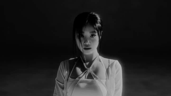 スジンのインスタグラム：「https://youtu.be/bFbiWUHzWJs」