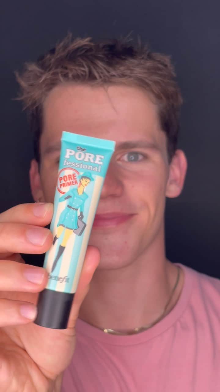 Benefit Cosmetics UKのインスタグラム：「POV: You know the secret to a silky-soft, smoother-than-smooth base.⁠ ⁠ Our OG, POREfessional Primer instantly minimizes the look of pores, fine lines and blurs imperfections. ⁠ ⁠ #POREfessional #benefituk #primer」