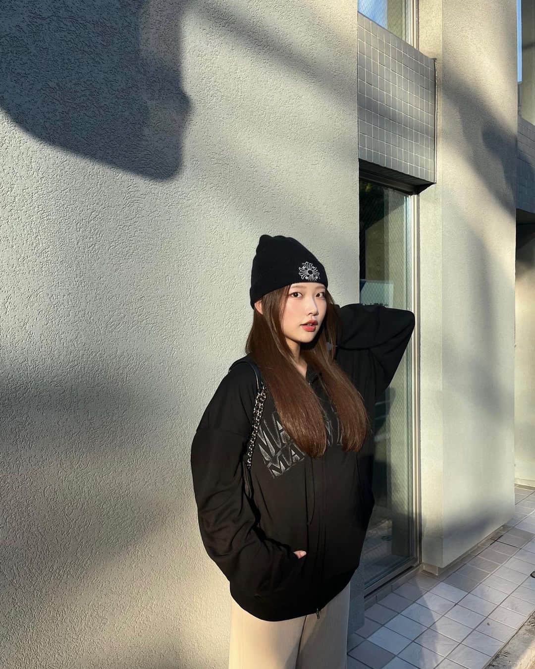 権隨玲のインスタグラム：「もうすぐ私の大好きな冬が開幕するっ🖤🖤」