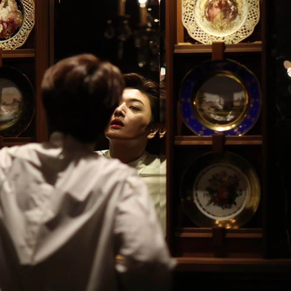 ソンジェ さんのインスタグラム写真 - (ソンジェ Instagram)「거울아거울아?」10月25日 18時25分 - kim_sung_je