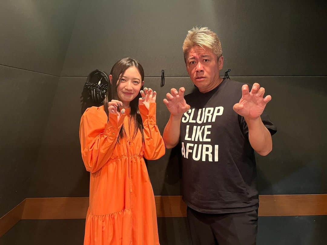 中田花奈さんのインスタグラム写真 - (中田花奈Instagram)「10月25日(水)25:00～ Tokyo fm「TOKYO SPEAKEASY」 出演してきました！  私が出る日がくるとは！！  ホリエモンこと 堀江貴文さんとお話してきました😳😳😳  スタジオ入ったらすぐ始まったので 最初よそよそしいかも😂  BEASTポーズお願いして 一緒にやってもらいました🐺  聴いてください〜   #tokyofm   #tokyospeakeasy   #ホリエモン   #堀江貴文   #麻雀」10月25日 18時53分 - nakadakana_official