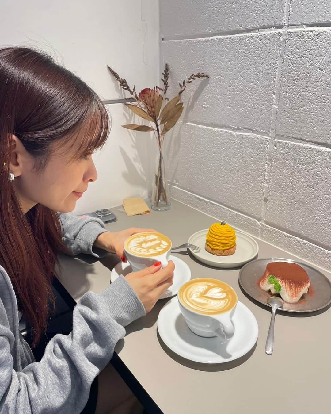 AMIさんのインスタグラム写真 - (AMIInstagram)「☕️🩷」10月25日 19時06分 - amipom1007