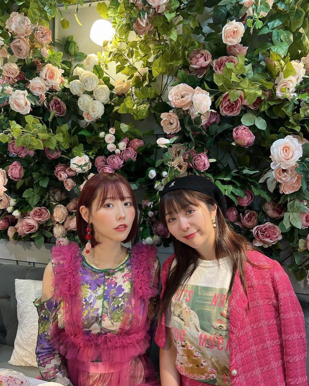 神成藍子さんのインスタグラム写真 - (神成藍子Instagram)「きゃーかわいいかわいいかわいい🩷🩷🩷 2人ともピンクコーデでリンクしてかわちい🥹🩷  #hautecouturecafe #アフヌン #アフターヌーンティー #薔薇 #ピンクコーデ #pinkcode」10月25日 19時00分 - kanna_nijimura