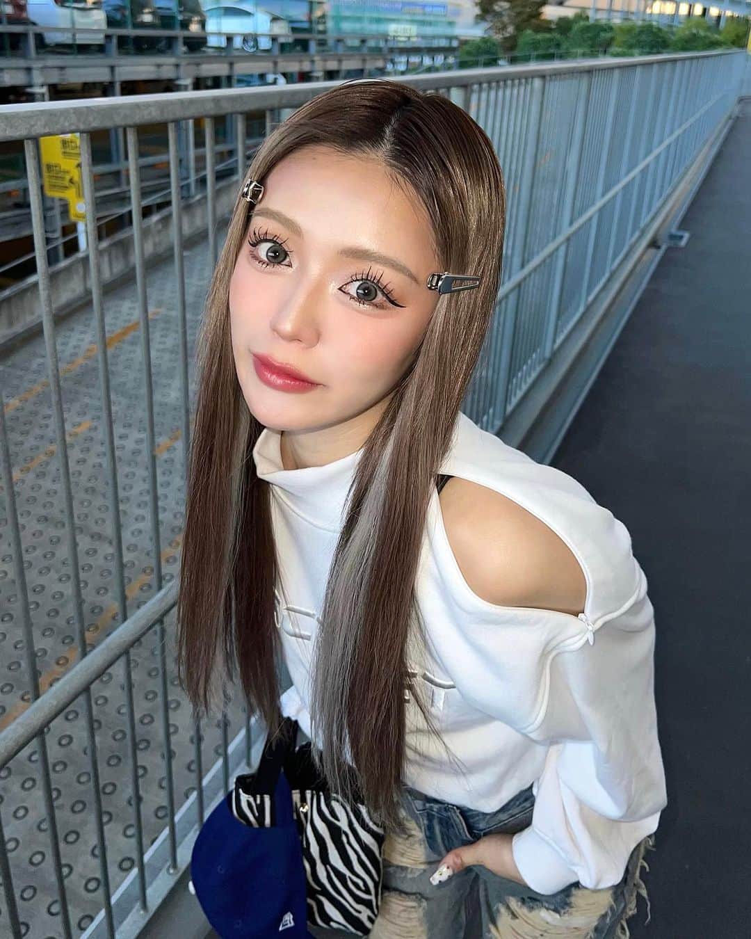 田向星華（せいせい）のインスタグラム：「髪の毛巻くのめんどくさい」