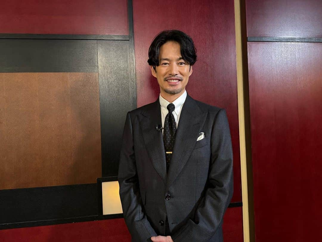 フジテレビ「めざまし8」さんのインスタグラム写真 - (フジテレビ「めざまし8」Instagram)「. 🟠あす26日(木)9時25分ごろ放送予定  #古市憲寿 の #エンタメ社会学 🐈📖  今回は #竹野内豊 さん✨ W主演映画 #唄う六人の女 が27日に公開🎬 デビュー当時の葛藤からベールに包まれたプライベートまで！貴重なトーク満載💬 「#ロングバケーション」で生まれた”アレ“の話も！  #めざまし8」10月25日 19時06分 - mezamashi8.tv