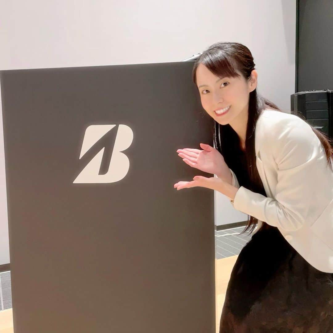 加藤美和さんのインスタグラム写真 - (加藤美和Instagram)「. At the opening ceremony of Bridgestone’s "2023 Equipment Maintenance Skills Competition" and the electrical skills competition including various overseas plants, I served as a bilingual moderator and interpreter! At the competition, all players were doing their best! Thank you very much for the warm welcome!  . . ブリヂストン様の 『2023年設備保全技能競技会』の 開会式、そして様々な海外工場を含む 電気技能競技会のバイリンガル司会進行＆ 通訳を務めさせていただきました🎤 競技会では選手の皆様が 全力で取り組まれていました✨ とても温かく迎えてくださった 関係者の皆様、ありがとうございます😃 . @miwakato_ ←他の投稿はコチラ . #bridgestone 様 #mc #ブリヂストン 様 #司会」10月25日 19時10分 - miwakato_