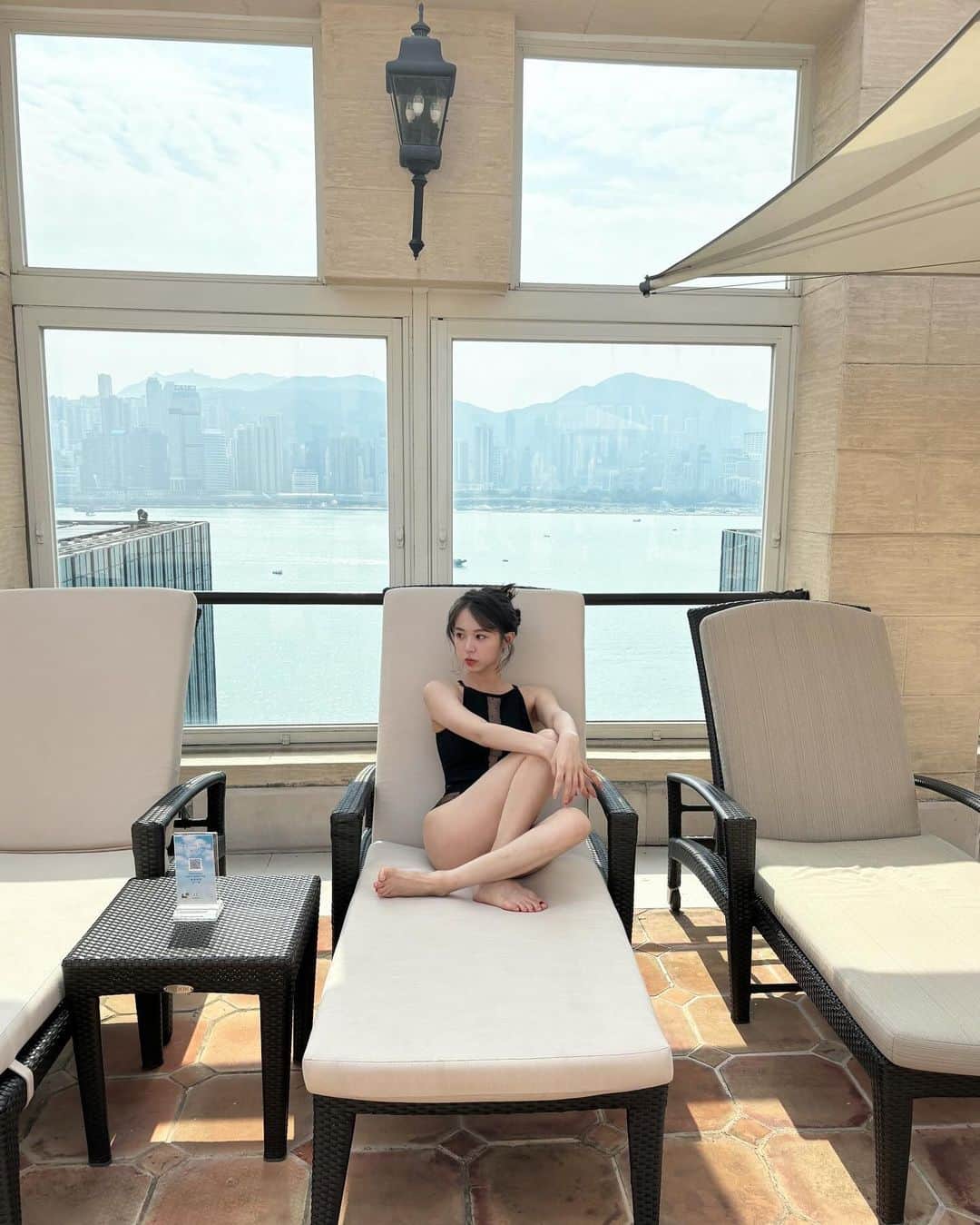 のインスタグラム：「おにゅーな水着👙✨  #香港#香港旅行#プール#hongkong #旅行#travel#海外旅行#海外」