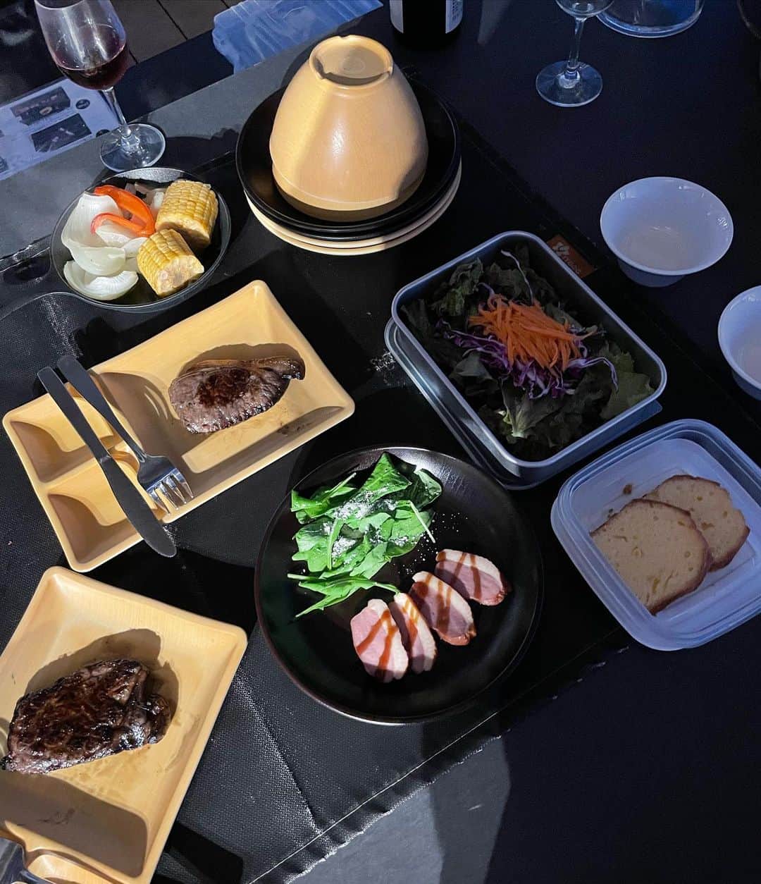佐々木かいさんのインスタグラム写真 - (佐々木かいInstagram)「1泊2日でグランピングに 行ってきました🍳🏕️ 朝ごはんも夜ごはんもBBQスタイルで とっても楽しかったです🥺♡ （初心者には火加減難しかったですが😂） のりたまはピザをデリバリー（持参）して 大はしゃぎしておりました🐻🍕笑笑 ・ ・ #グランピング #bbq」10月25日 19時10分 - kai_s_1213