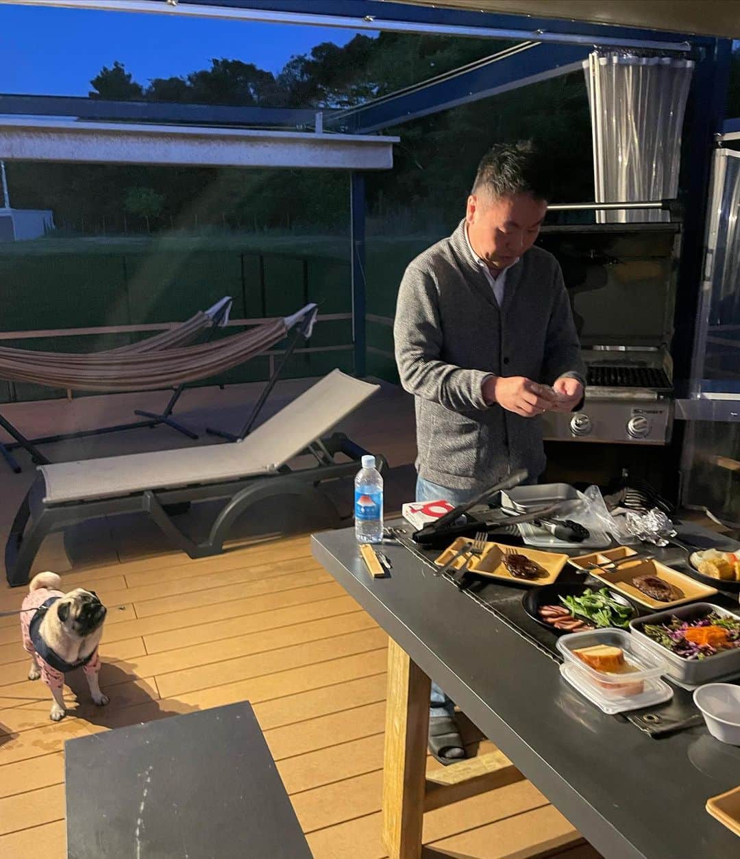 佐々木かいさんのインスタグラム写真 - (佐々木かいInstagram)「1泊2日でグランピングに 行ってきました🍳🏕️ 朝ごはんも夜ごはんもBBQスタイルで とっても楽しかったです🥺♡ （初心者には火加減難しかったですが😂） のりたまはピザをデリバリー（持参）して 大はしゃぎしておりました🐻🍕笑笑 ・ ・ #グランピング #bbq」10月25日 19時10分 - kai_s_1213