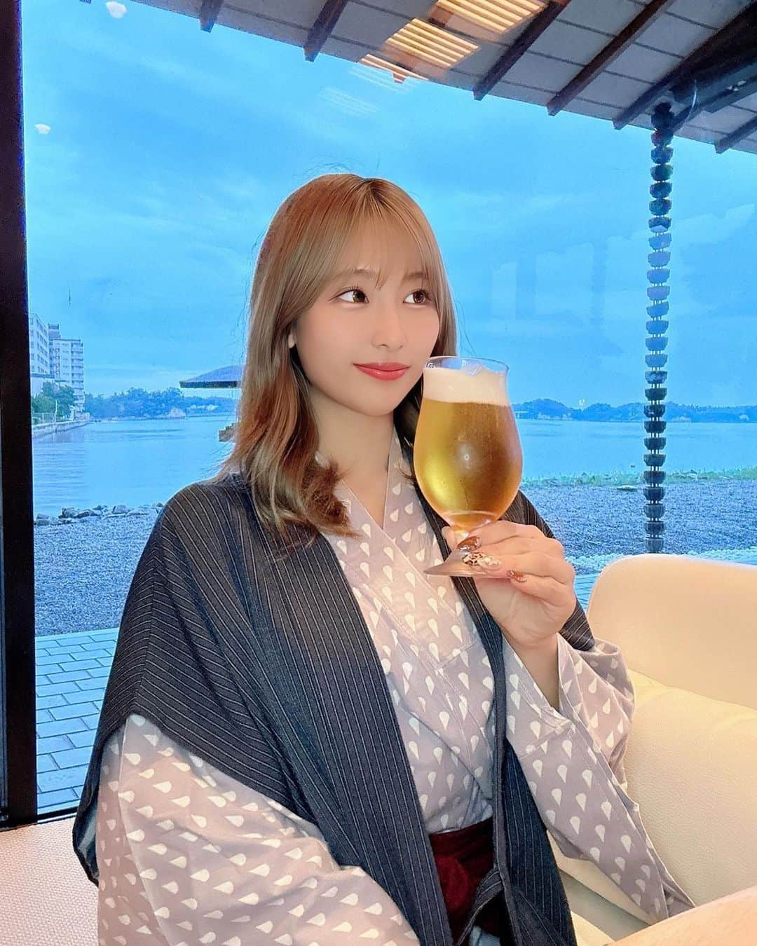 ももねのインスタグラム：「⁡⁡ ⁡ ⁡ビール昔は飲めなかったけど 今は好きになった🍻  1杯目のビール最高😙😙⁡ ⁡⁡ ⁡⁡ ⁡⁡ ⁡⁡ ⁡⁡ ⁡⁡ ⁡⁡ ⁡  #お酒 #お酒好き女子 #ビール #ビール女子  #酒好き女子 #酒スタグラム #ビールスタグラム」