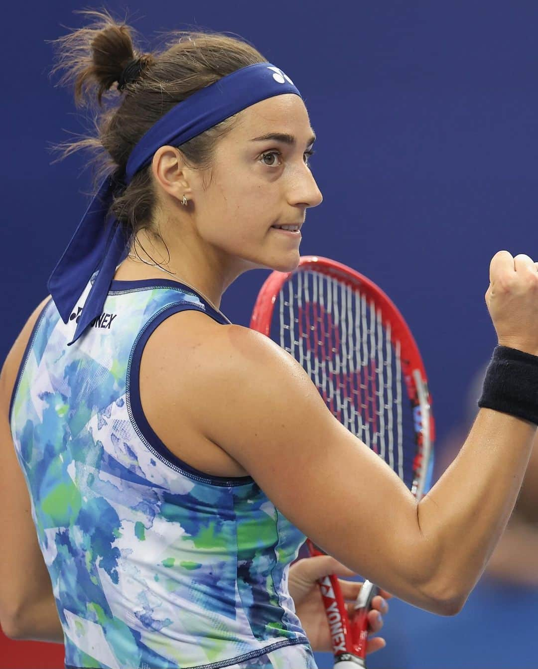 キャロライン・ガルシアさんのインスタグラム写真 - (キャロライン・ガルシアInstagram)「Fighting spirit 👊  @carogarcia battles past Keys 6-3, 7-6(3) and goes up 1-0 in the Camellia group!   #WTAEliteTrophy」10月25日 19時35分 - carogarcia