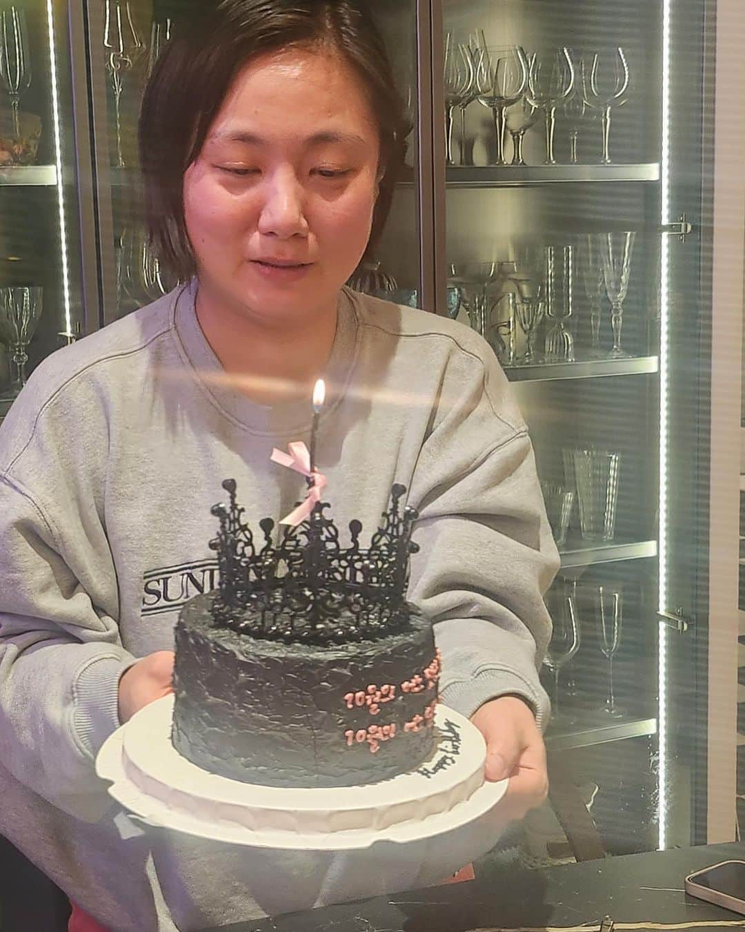 パク・ナレさんのインスタグラム写真 - (パク・ナレInstagram)「오늘 생일입니다 행복합니다 아주 햅삐햅삐합니다 진심으로 사랑하고 고맙고.. 그저 감사합니다 ㅠㅠ」10月25日 19時37分 - wooju1025