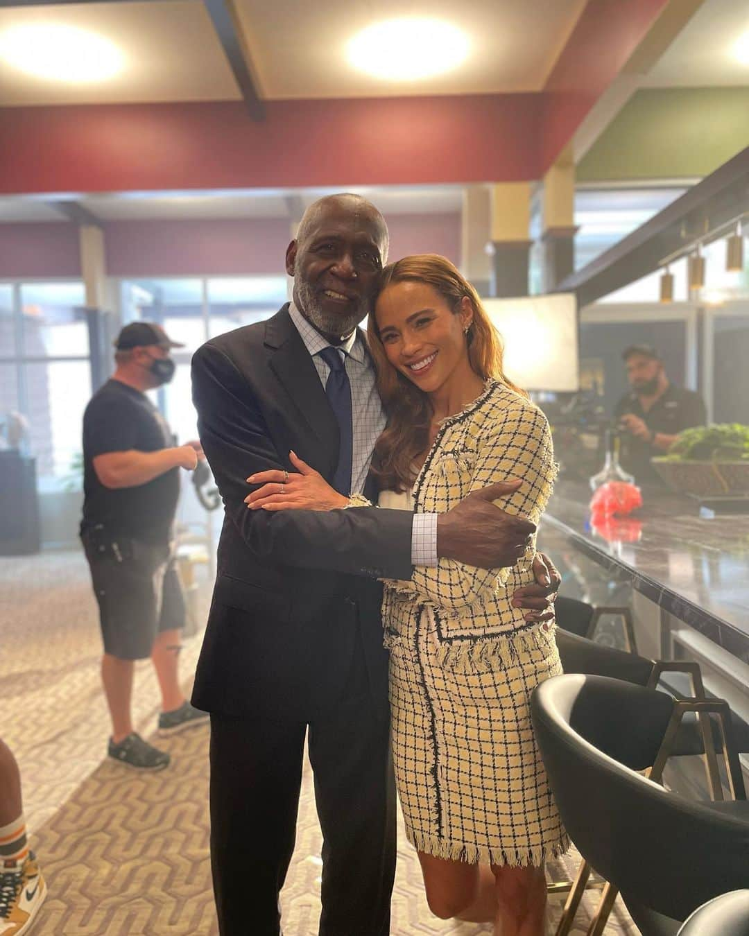 ポーラ・パットンのインスタグラム：「Mr. Richard Roundtree, you will be so missed! You are a legend! It was an honor and a blessing to work with you! My play grandfather, you always felt like real family to me!🙏🏽❤️🌹」