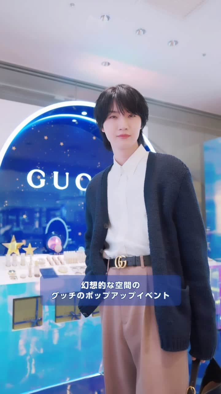 桜田通のインスタグラム：「Gucci Beauty  伊勢丹新宿で開催中のグッチのホリデーポップアップイベント「グッチ ビューティ ウィッシュ」へ✨  グッチのホリデー限定アイテムは、リップ『ルージュ ア レーヴル マット』の人気色と、クッションファンデ『クッション ドゥ ボーテ』が華やかなレッドを基調に"G"で結ばれたカラフルな幾何学模様に彩られた限定パッケージで登場します！ どちらもグッチホリデーのスペシャルアイテムに相応しい、デザインが光るゴージャスなアイテムでした✨  メイクアップコレクションとは別に、新作のフレグランス『フローラ ゴージャス マグノリア オードパルファム』がすごく好きな香りでした😌 フローラ ゴージャスのシリーズとしては3種類目で、個人的にマグノリアは特にお気に入りの香りになりそうです！ 名前の通り、マグノリアアルバという植物を中心に構成されているようで、芳醇で柔らかい甘さがこれからの季節にもぴったりだと思いました✨  それぞれのコレクションアイテムが素晴らしいことはもちろんなのですが、ポップアップの内装もとても可愛くて、深い青からグラデーションのように紫がオーロラみたいに輝き、星空が目の前に現れたように映り、ホリデーコレクションを手に取れるだけではなく、そこにいるだけでとても幸せな気持ちになりました💫  「グッチ ビューティ ウィッシュ」 は12月25日まで伊勢丹新宿店本館2F にて開催中です✨ 少し長めの期間での開催なので、ご興味がある方は是非遊びに行ってみてほしいです！  @Gucci @guccibeauty #PR  #guccibeauty #GucciBeautyWishes #グッチ #グッチビューティ」