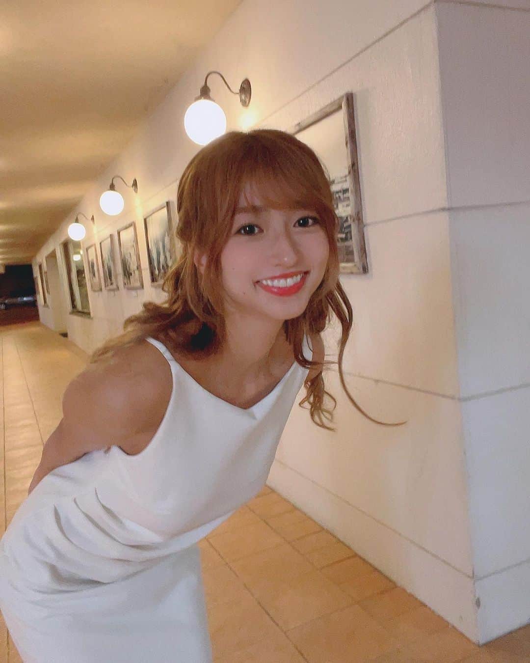大貫彩香のインスタグラム：「魚住先生に誘われた写真展は ブックリスタさんが紙版と電子書籍版の写真集を作ってくれています！  写真展でのお渡し会は12/9 Aコース］紙&電子セット完全版、 Bコース］と完全版に魚住さんによるツーショット撮影(SDカードにてお渡し)  紙版オンラインイベント11/1 20:00〜  電子版のリアルイベントが 11/11 15:00〜、16:00〜 11/12 13:00〜、14:00〜にそれぞれございます。  ご都合が合うお日にちに是非それぞれ特典会を楽しんでいただけたら嬉しいです😊✨  写真展は12/4〜10に渋谷ギャラリー・ルデコB1にて開催。 お渡し会は写真展会場にて12/9です！  魚住先生とのトークショーは 12/7 20:00〜 12/4 19:30〜 の2回です！」