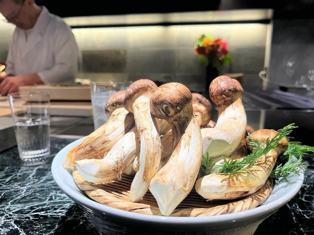 江口紗代のインスタグラム：「🥲🍣♡   #乃南」