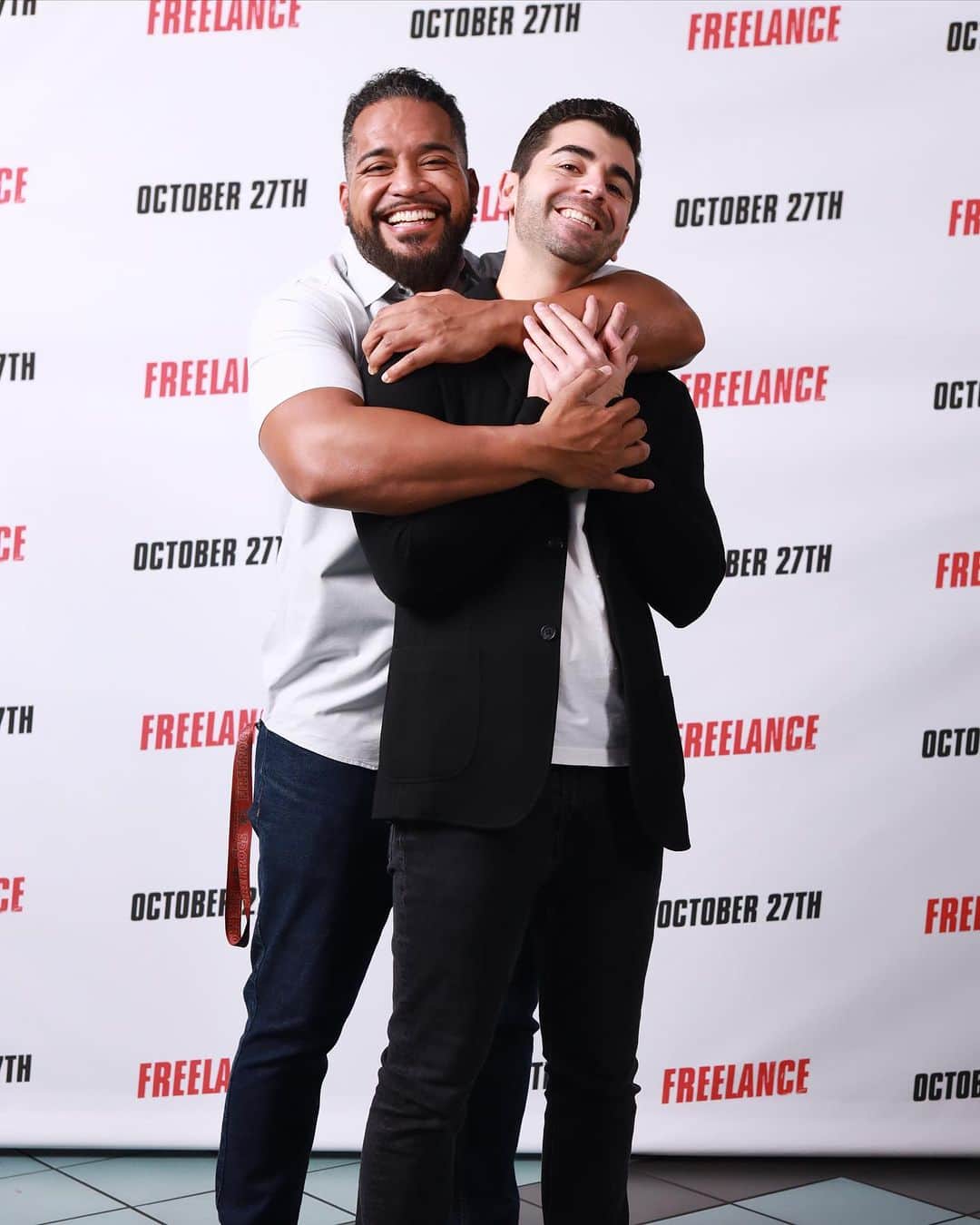 テヴィタ・フィフィタのインスタグラム：「If you know the man that I’m hugging then consider yourself blessed! If you don’t know him I suggest that you do! Much love always @stevenmkaye 🙏🏽 #freelancethemovie」