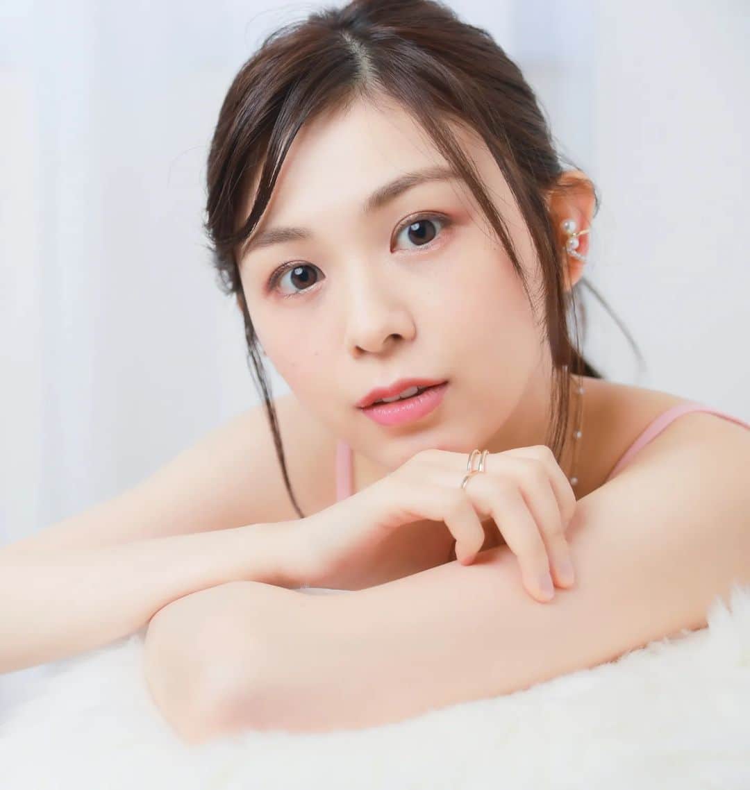 清水優美のインスタグラム：「🌼🍓🍀🕺  #優美 #🌛」