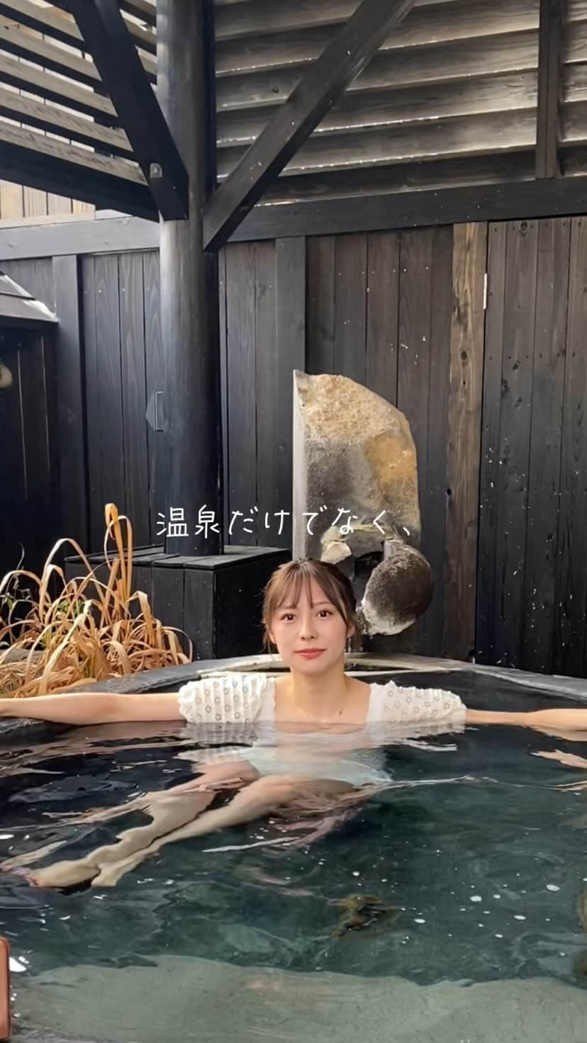 潘佳伊のインスタグラム：「山形にある貸切サウナに入れる旅館に行ってきたよ〜♨️ お部屋にはなんとスチームサウナも🧖🏻‍♀️✨  お部屋は広くて綺麗で、サウナで整った後のご飯も美味しくて、ゆったり最高な温泉旅行になりました😌  #PR #山形 #山形観光 #山形グルメ #山形県 #温泉旅行 #温泉旅館 #旅館 #温泉 #小野川温泉 #米沢牛 #米沢 #米沢グルメ #サウナ #貸切サウナ #個室サウナ #サウナ飯」