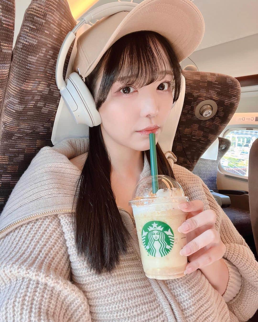 恋渕ももなのインスタグラム：「💛つばき初日💛  ♡  つばきの秋ツアー初日行った時の‼️  おいもバターフラペおいしかったな…  ♡  #恋渕ももな」