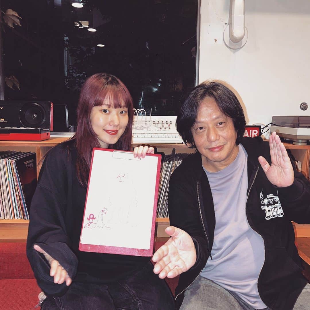 Block.fmのインスタグラム：「⚡️10/16 - 20 ONAIR LIST⚡️  ▶️https://block.fm/  ▽Pick up episode①▽ 10/17(Tue) 22:00~ 📻おかもとえみのピーチクパーチク Guest:岡本英郎 ▷ゲストにUMA研究家であり、えみそんのパパ、岡本英郎さんをお迎えし、 未確認動物、UMAをテーマにお送りしました！ ぜひお聞きください！  アーカイブ↓ https://block.fm/radio/episode/147878  ▽Pick up episode②▽ 10/18(Wedi) 20:00~ 📻UKG RISING Guest:Conducta,That Fancy I & Shunji Fujii ▷That Fancy I & Shunji Fujiiがゲスト出演 2人によるコラボEP『Alloy』全曲初ONAIRの模様とUK Garageシーン最重要トラックメーカーConductaによるGUEST MIXをお届け📡  アーカイブ↓ https://block.fm/radio/episode/147878  ▽Pick up episode③▽ 10/20(Fri) 21:00~ 📻TCY RADIO  Guest:audiot909 ▷アマピアノ特集 ゲストにaudiot909をお迎えし、 最新のアマピアノ楽曲を紹介いただきました 話題の曲、Tyla - Water のヒットについての解説!なども！ アマピアノに対する解像度があがるエピソードです！  アーカイブ↓ https://block.fm/radio/episode/14695  —————————————————————— ⚪️Monday(16th) 20:00 RMPG DOPE STATION 21:00 RADIO WONDERLAND 22:00 INSIDE OUT   🔴Tuesday(17th) 21:00 MODERN DISCO RADIO 22:00 おかもとえみのピーチクパーチク 23:00 Time for bed  🔵Wednesday(18th) 20:00 UKG RISING  22:00 Remote Control  🟢Thursday(19th) 20:00 Attack The Music Radio 21:00 BLOCK STEPPER 22:00 K-music HB STUDIO  🟡Friday(20th) 20:00 TREKKIE TRAX RADIO  21:00 TCY RADIO 22:00 radio REBOOT - Techno program on block.fm  #blockfm #radio」