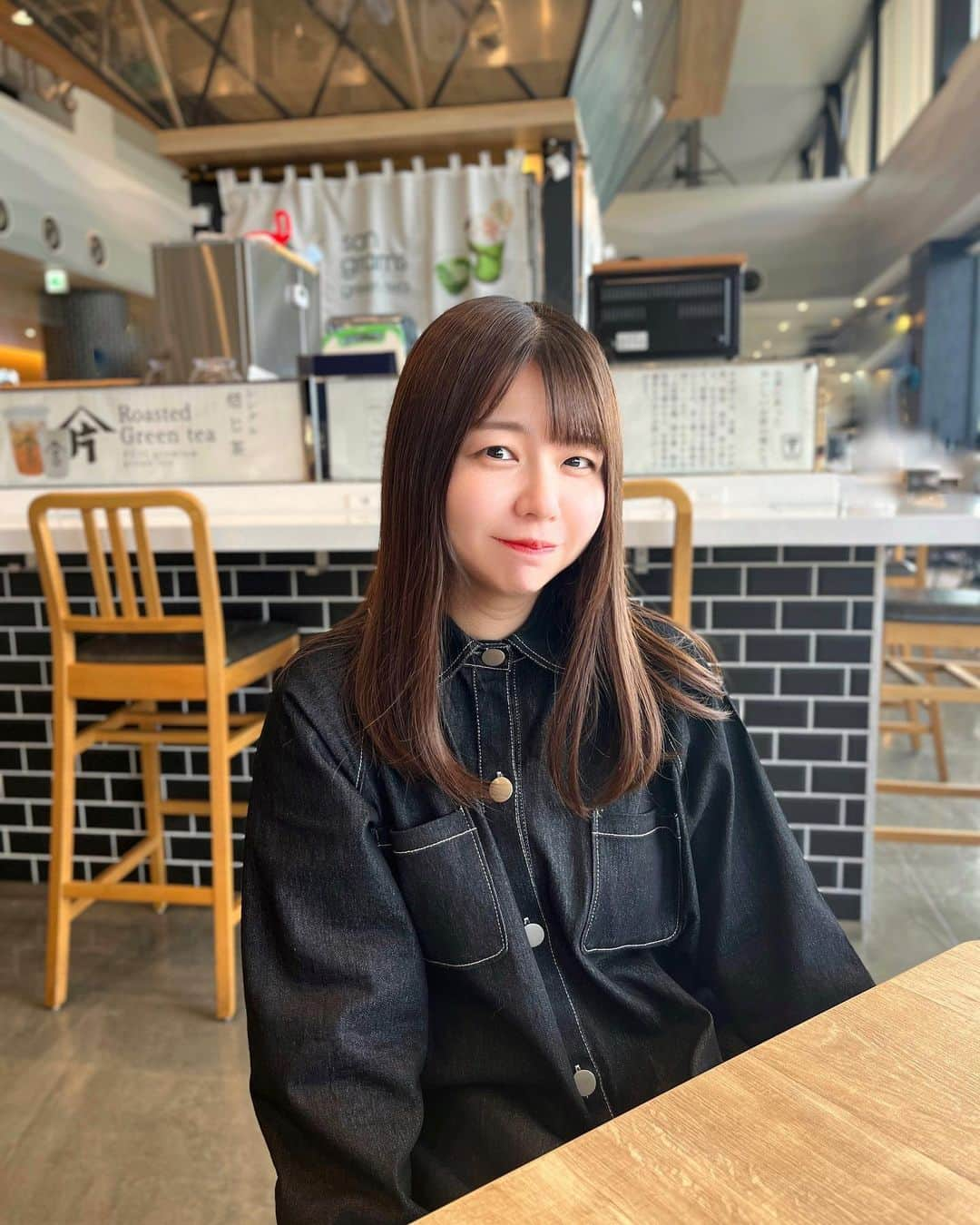 今井瞳さんのインスタグラム写真 - (今井瞳Instagram)「🍽️ ㅤㅤㅤㅤㅤㅤㅤㅤㅤㅤㅤㅤㅤ ㅤㅤㅤㅤㅤㅤㅤㅤㅤㅤㅤㅤㅤ デニムのワンピース＊ ブラックがかわいい🖤  この時まだ髪色明るいなぁ ㅤㅤㅤㅤㅤㅤㅤㅤㅤㅤㅤㅤㅤ ㅤㅤㅤㅤㅤㅤㅤㅤㅤㅤㅤㅤㅤ 佐賀に住む親戚のお家から 沢山のさつまいもとお米が届きました📦 うれしいな〜🍠♡ 秋ですねぇ！！！！！！！ ㅤㅤㅤㅤㅤㅤㅤㅤㅤㅤㅤㅤㅤ ㅤㅤㅤㅤㅤㅤㅤㅤㅤㅤㅤㅤㅤ  #ootd #fasion #秋コーデ #오오티디　#いいね返し #今井瞳」10月25日 20時40分 - i_hitomi_0531