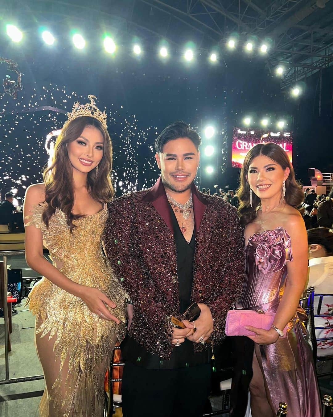 Ivan Gunawanのインスタグラム：「Kami  yg  sedang  tegang  mlm  ini ❤️❤️❤️」