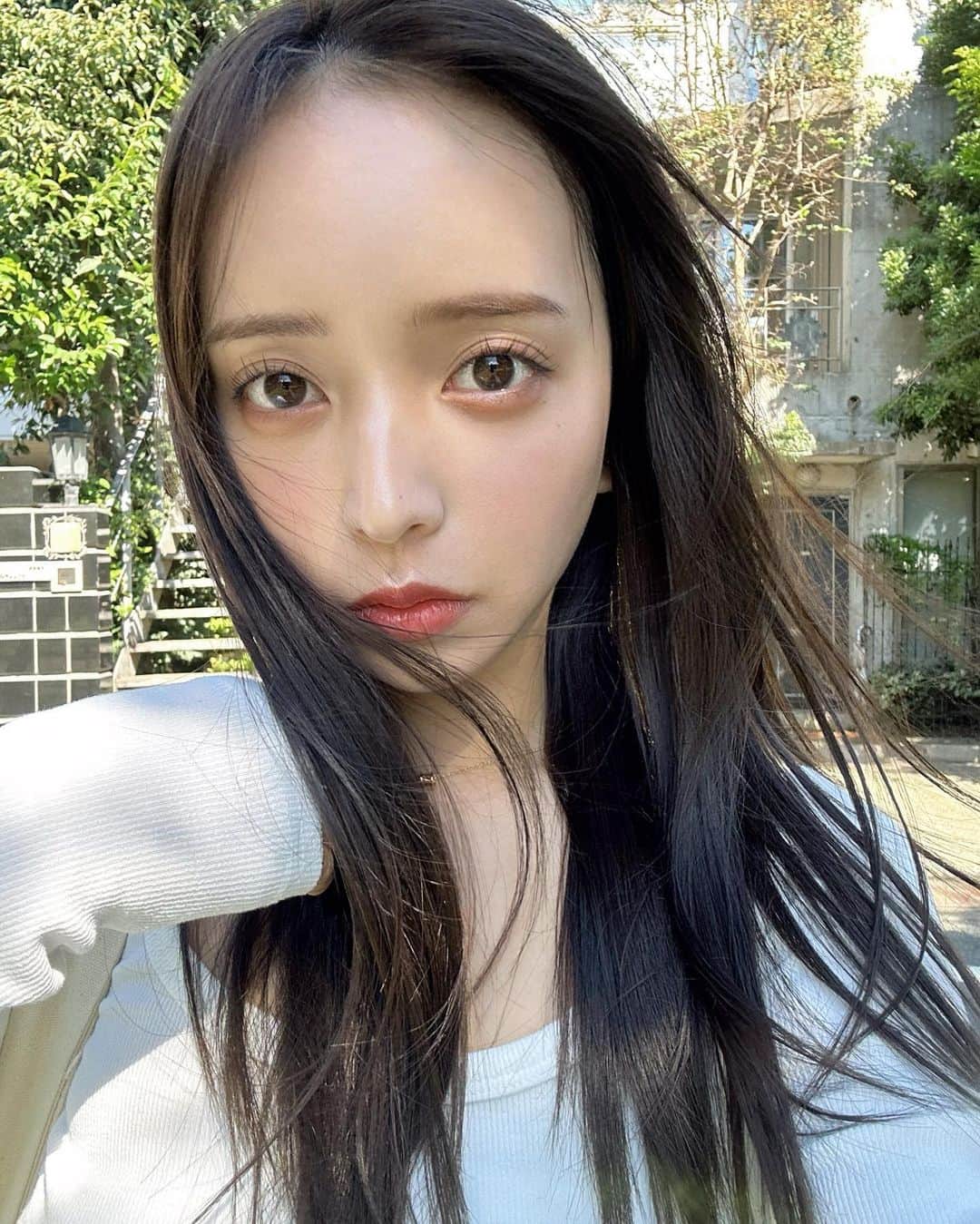 平尾優美花（ゆみちぃ）のインスタグラム：「BNe でバースデーキャンペーン始まりました🎂 @bne_official_account  こだわりぬいたクレンジングジェルが、ほぼ半額、送料無料で超お得になってるのでこの機会に是非！ 3個セットもあるよ🫶🏻💞」