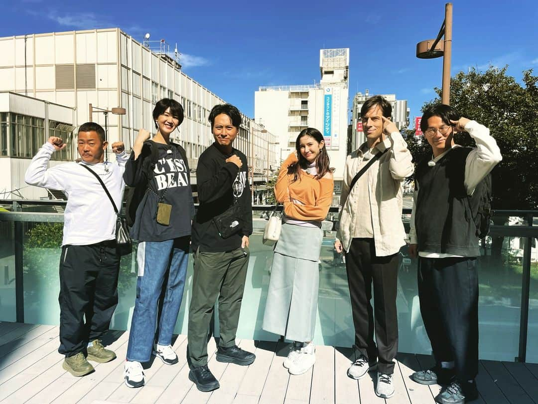 テレビ東京「太川蛭子の旅バラ」のインスタグラム：「水バラファンの皆様 新企画です🆕  来週１１月１日（水） 夜６時２５分からの水バラは 新企画！ 『ローカル路線バス乗り継ぎ対決旅 街ガチャ争奪バトル』🧶  みなさん、「街ガチャ」ってご存知ですか？ 観光名所や地元の人しか知らない隠れた名店など、その街の人気スポットがガチャの景品になっているんです！  そんな「街ガチャ」を巡って 三代目 J SOUL BROTHERS の 山下健二郎さんと市川紗椰さんが 「体育会チーム」と「インテリチーム」に分かれ 大宮と川越でガチャ争奪バトル💥  ガチャを回し、出た景品のポイントに向かい👟ミッションをクリアすると １ポイント🚩  回すハンドルが運命を大きく左右する！ より多くの「街ガチャ」を集め、 勝利を手にするのは 果たしてどちらのチームか！？  大宮～川越へのバス🚌乗り継ぎも 大きなカギです🔑 お楽しみに！  大宮や川越の穴場の名店や ㊙スポットなど、週末に街ガチャ巡りしつつ行ってみたいところがいっぱいです😊  テレビ東京をご覧になれない地域の方も、スマホやタブレットから #TVer　にてリアルタイム配信の視聴が可能です📺 そちらもぜひチェックしてみてください👀  #テレビ東京 #テレ東 #水バラ #ローカル路線バス乗り継ぎ #街ガチャ #ガチャ #三代目jsoulbrothers #山下健二郎 #栗原恵 #ザマミィ酒井 #酒井貴士 #市川紗椰 #パックン #ザマミィ林田 #林田洋平 #体育会 #インテリ #大宮 #川越 #バス旅 #対決 #新企画」