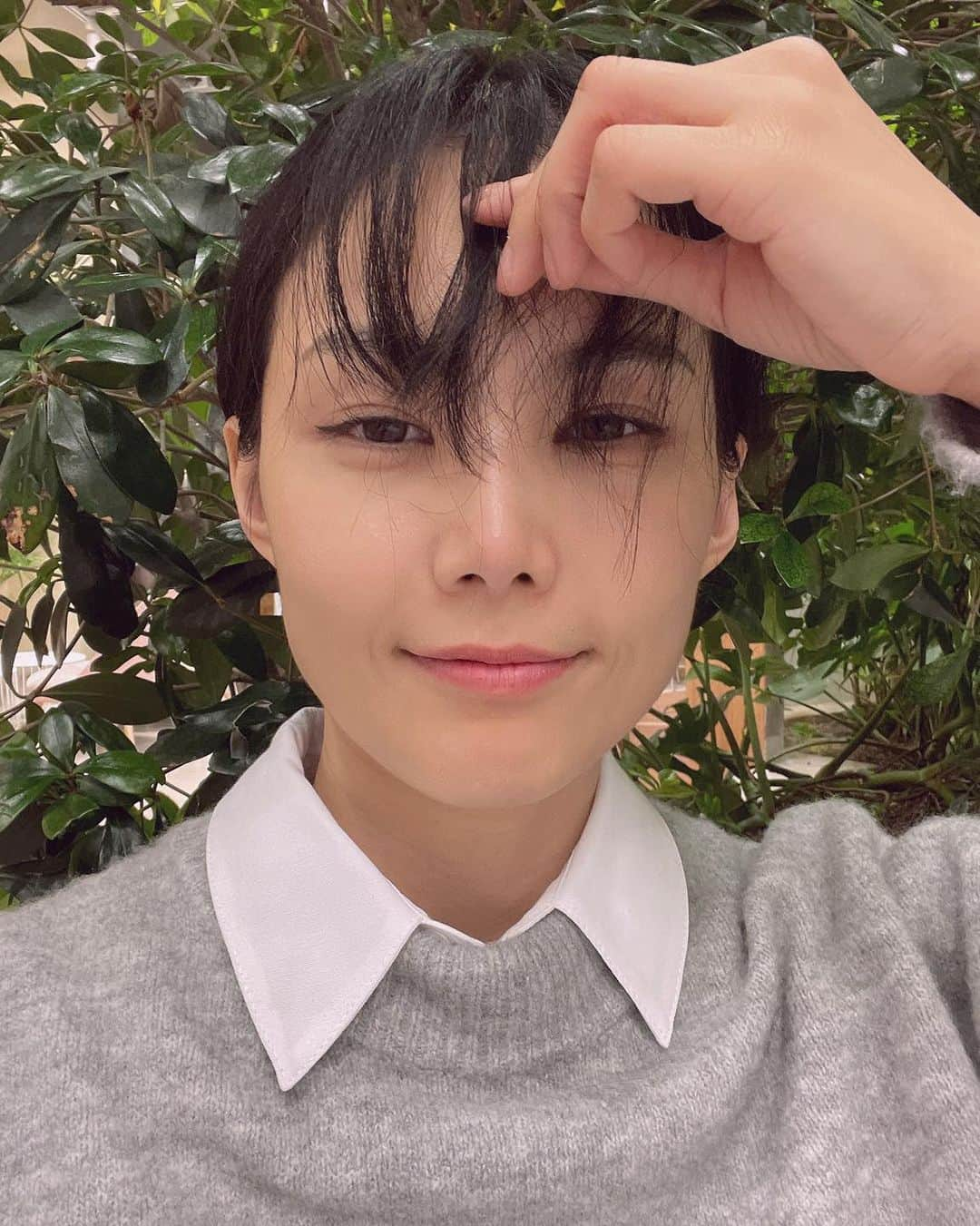 ミリョさんのインスタグラム写真 - (ミリョInstagram)「앞머리야 제발 천천히 자라💇🏻‍♀️」10月25日 21時01分 - miryoakajohoney