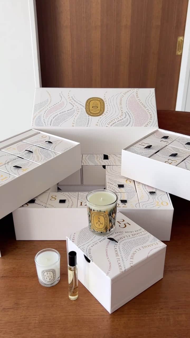 のインスタグラム：「DIPTYQUE🕯️✨🎁  今年もやって参りました、アドベントカレンダー🤍  わくわくが止まらない🥹  とーっても素敵でした✨  Thank you @diptyque ♡♡  #diptyque #アドベントカレンダー2023」