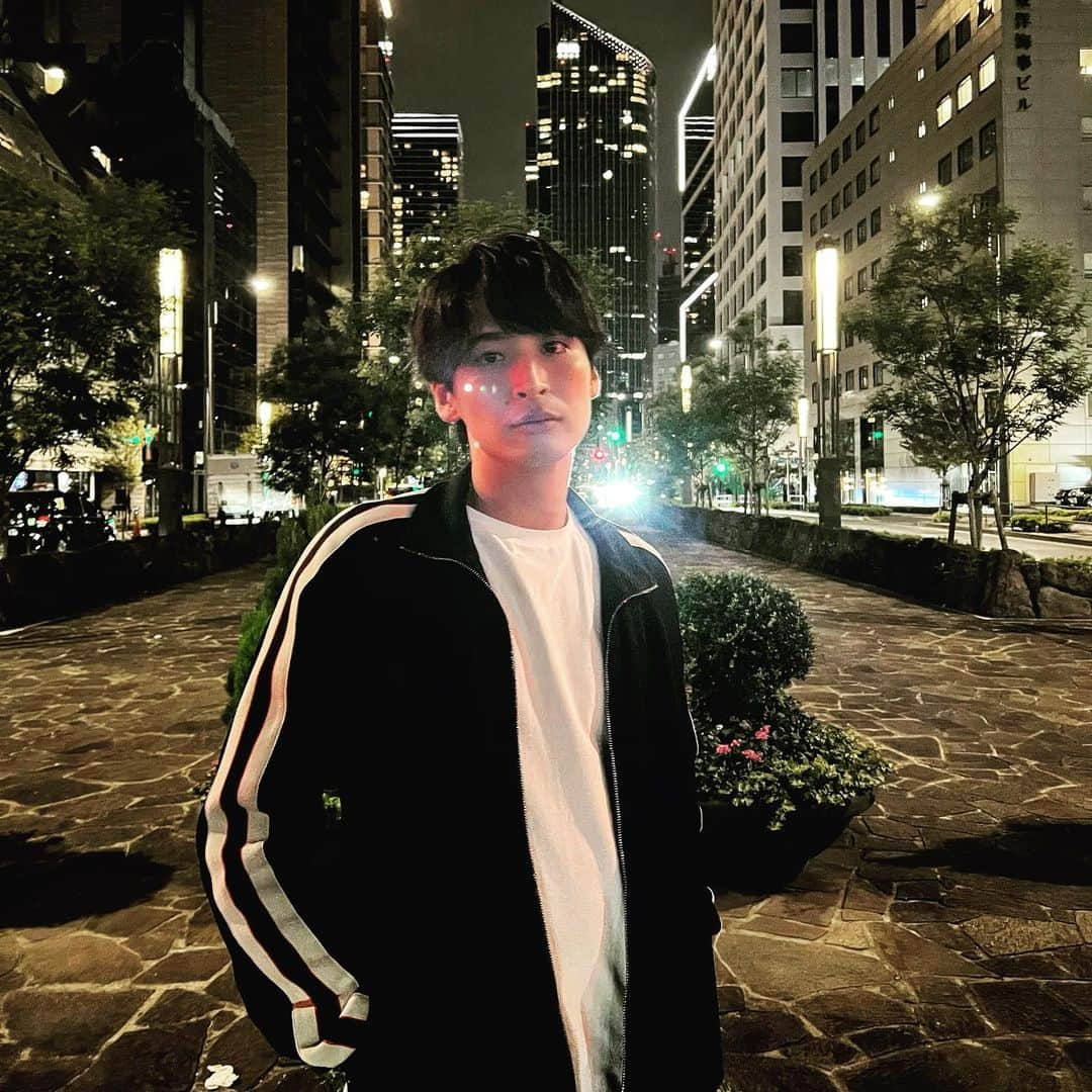 山下航平のインスタグラム：「🌃🌃」