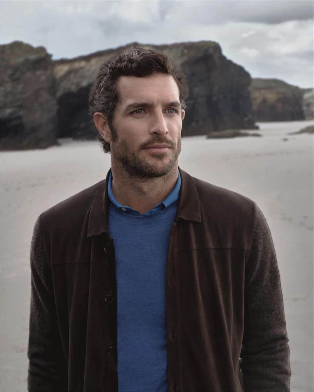 ハケットのインスタグラム：「Build the perfect for a laid-back look by adding colour and texture to your wardrobe with our latest arrivals.  #HackettLondon #HowToHackett」