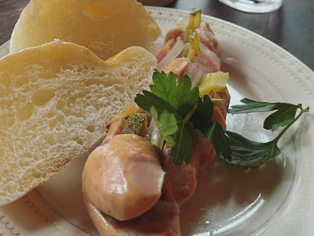 日高里緒さんのインスタグラム写真 - (日高里緒Instagram)「チェコの料理食べた🍽️  食べたことない味。。 料理名忘れた。。 めちゃ美味しかった〜  友達と食べに行ったんやけど 久しぶりにゆっくりご飯食べられた気がする☺︎ またまた海外のご飯ブーム到来です  次はベトナムかブラジル料理食べたい🌱  おすすめの国の料理教えてください☺︎」10月25日 21時20分 - rio_hidaka