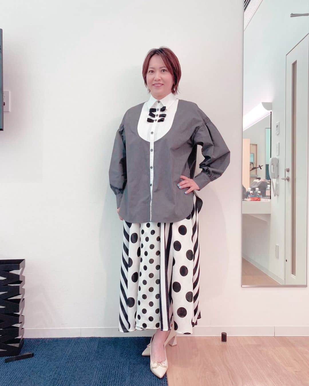 三輪記子さんのインスタグラム写真 - (三輪記子Instagram)「2023年秋のお衣装  #ytv」10月25日 21時27分 - fusakodragon