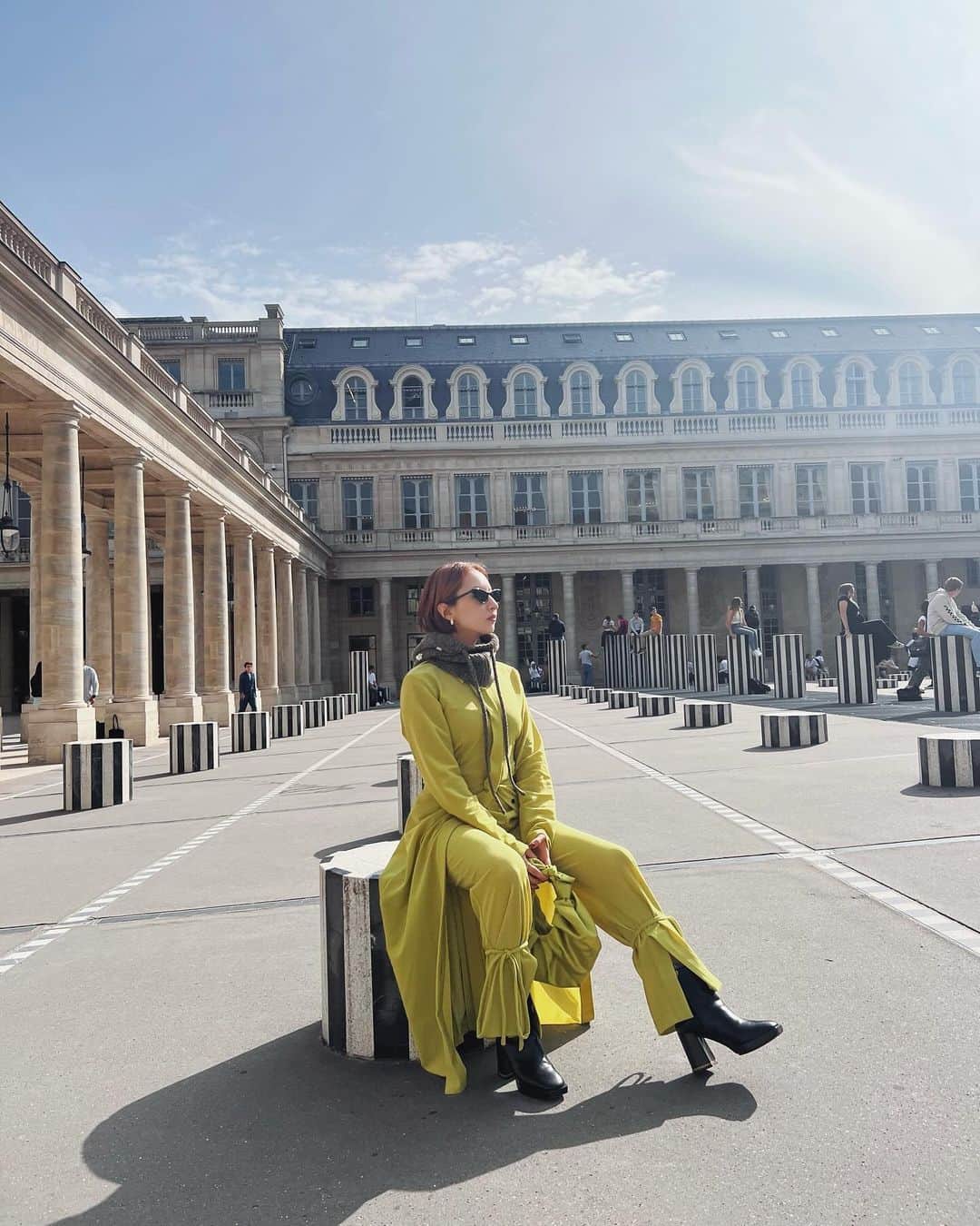 Julia Castroさんのインスタグラム写真 - (Julia CastroInstagram)「green day💚  マレ地区に遊びに行った日は全身greenで歩き回りました🦖 一目惚れで買ったお洋服、せっかくならパリで着ようと思って着るのを楽しみにしてたの💚 . #palaisroyal  #pari #france  #lemarais  #フランス #パリ #パレロワイヤル #マレ地区 #julifashion」10月25日 21時32分 - julia.c.0209