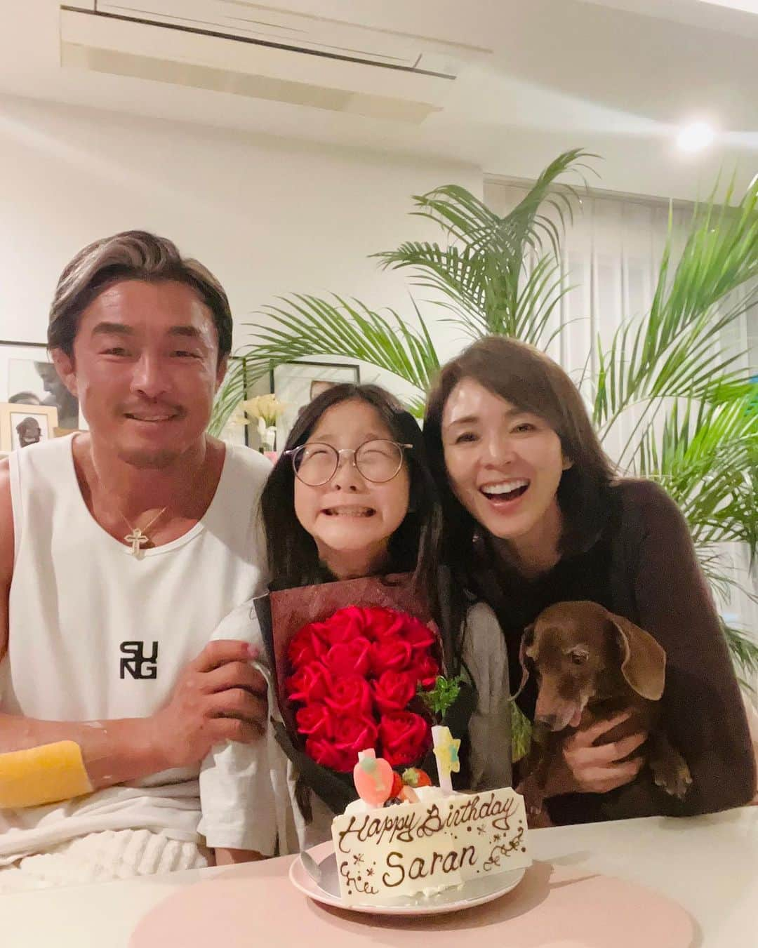 秋山紗蘭さんのインスタグラム写真 - (秋山紗蘭Instagram)「Sarang HBD💓👧🏻👨‍👩‍👧🥳」10月25日 21時43分 - choosarang_official