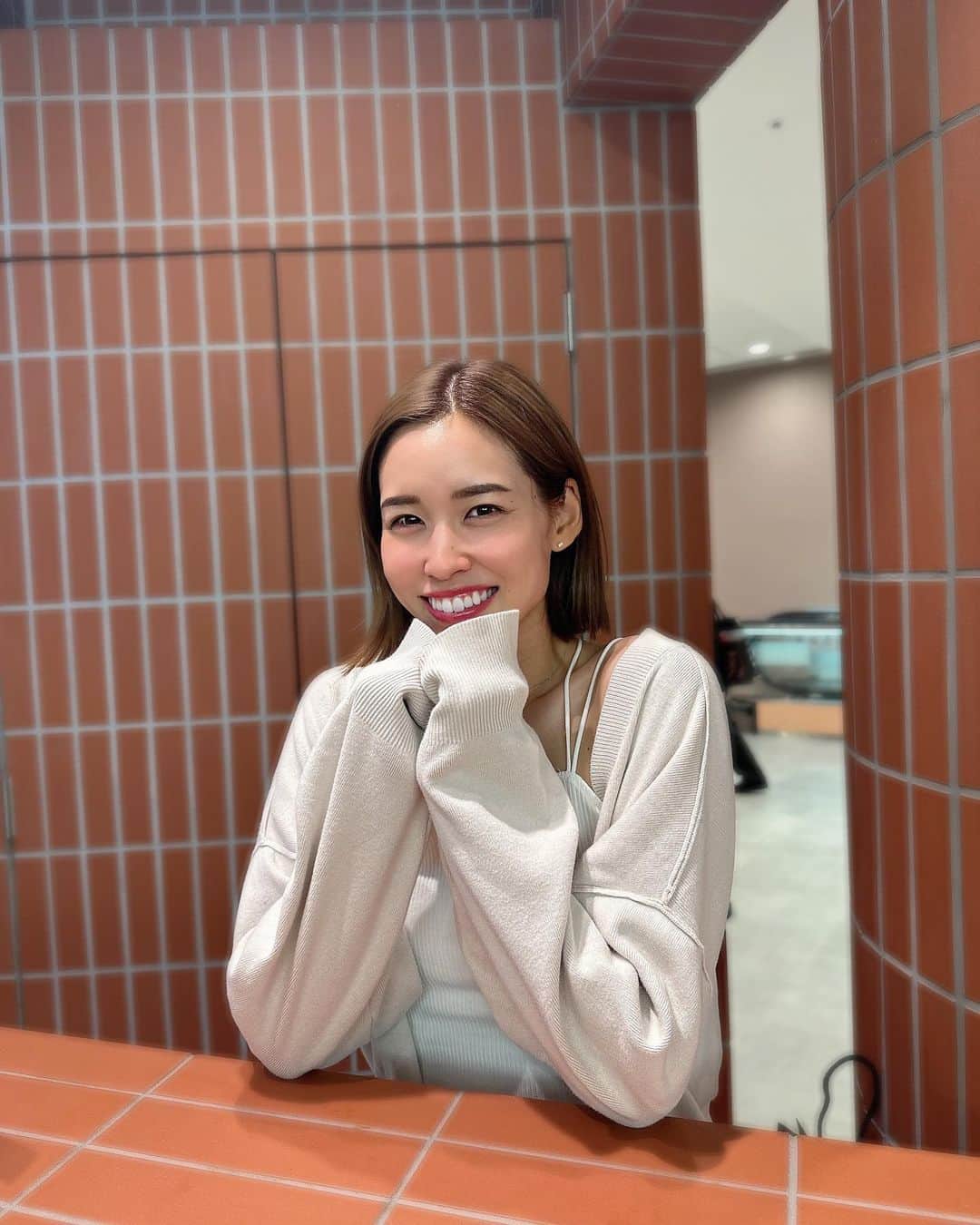三谷沙也加のインスタグラム：「⁡ ⁡ ・ ⁡ お店混んでて 並ぶ時間少しあったけど 楽しんだもん勝ちやない❤️‍🔥？？？ ⁡ ⁡ 何でもポジティブ思考で乗り切ってます🤍 ⁡ ⁡ 今日練習…… めちゃくちゃキツいメニューだったけど 頑張った、、、うん、みんな頑張った❤️👊❤️‍🔥 ⁡ ⁡ ⁡ #WEリーグ#nagano #acnpladies #パルセイロレディース#7#三谷沙也加 #大阪の思い出まだあるよ #なんでもポジティブ思考 #明日もみんなで頑張ろう！！！」